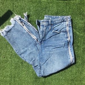 High Rise light wash crop jean with zip detail